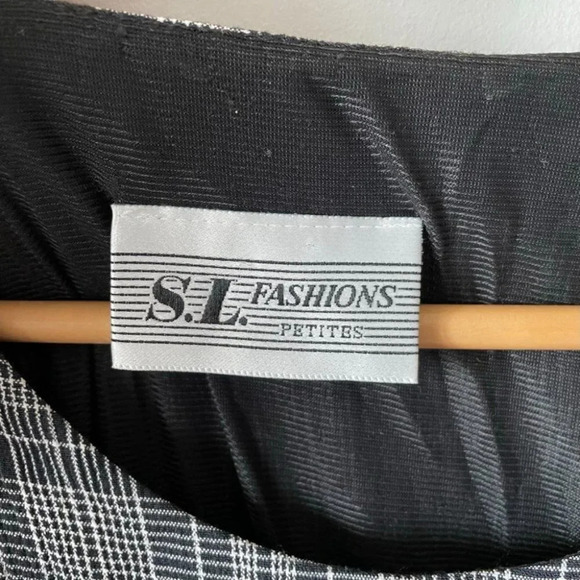 S.L. Fashions Short Sleeve Textured Overlay Dress Sz 8P - Picture 6 of 7